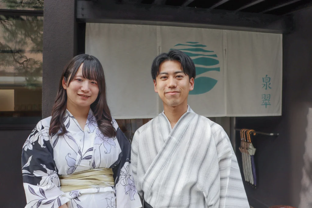 結婚二周年とマタニティ旅行で城崎温泉 泉翠を訪れた浴衣姿のご夫婦