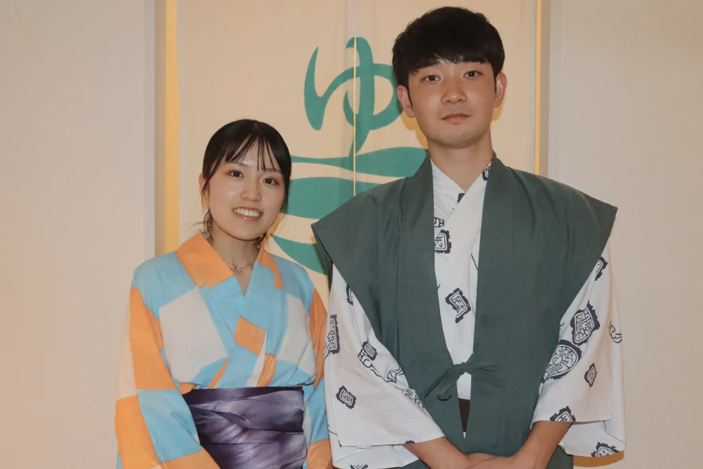 城崎温泉 泉翠でゆかた姿で温泉旅行を楽しむお二人